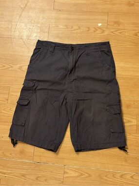 Men's Vintage Airwalk Cargo Shorts in Dark Charcoal - Classic Utility Style